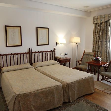 Pousada De Portomarín Extérieur photo
