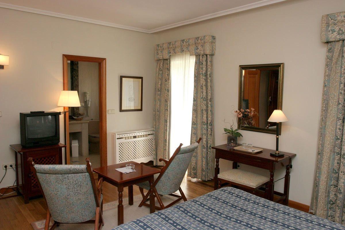 Pousada De Portomarín Extérieur photo
