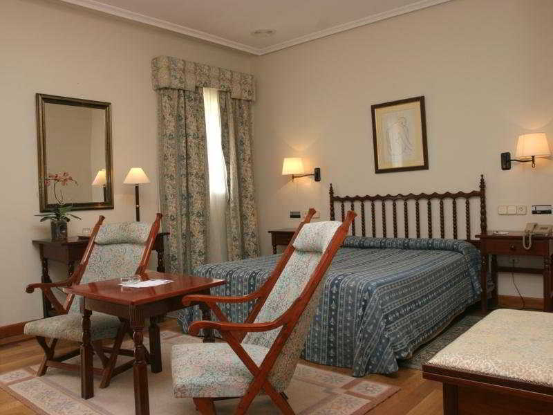 Pousada De Portomarín Extérieur photo