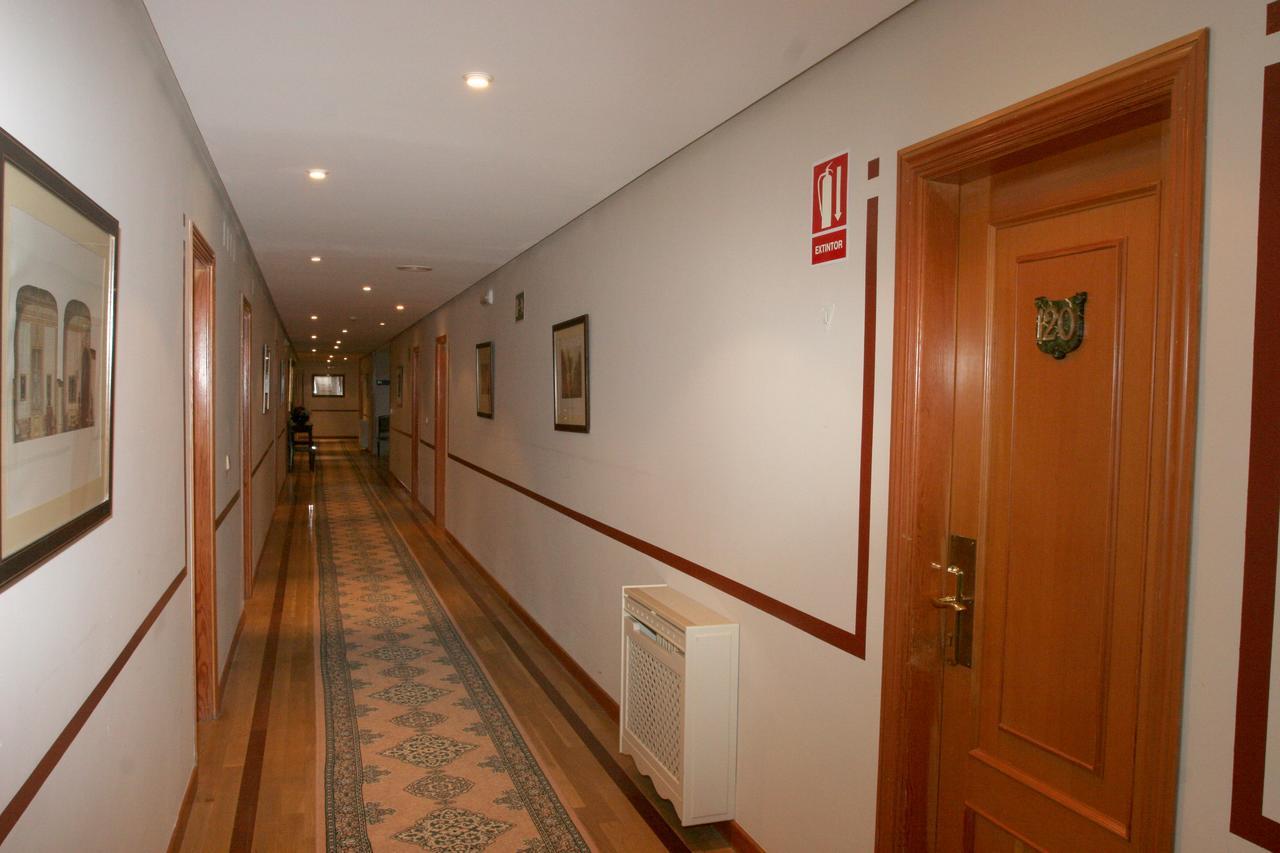 Pousada De Portomarín Extérieur photo