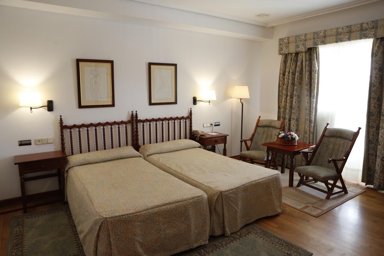 Pousada De Portomarín Extérieur photo